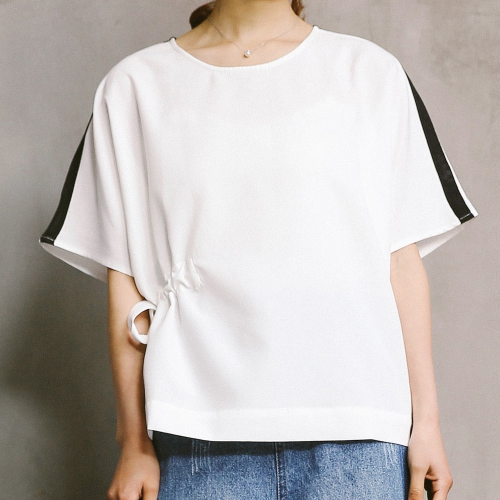 Pull string blouse Shirt. White